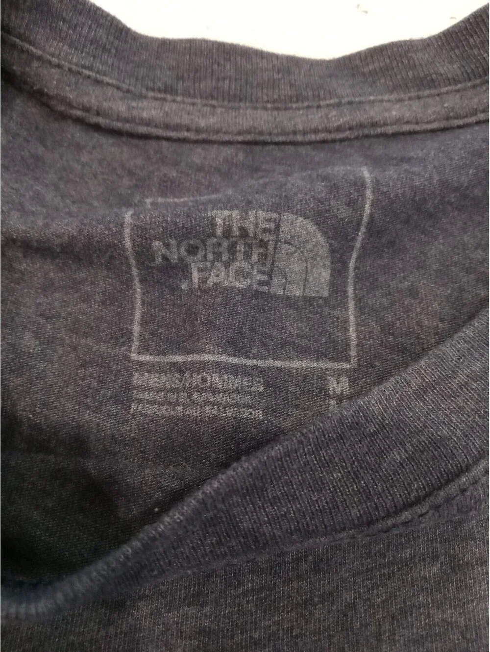 The North Face Crewneck T-Shirt Mens Medium Blue Heather Chest Logo